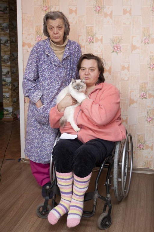 двух женщин инвалидов, (Матери инвалида и дочери инвалида колясочника Татьяны Ковалёвой